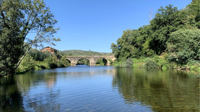 Mehr über den Artikel erfahren Am Fluss Alba